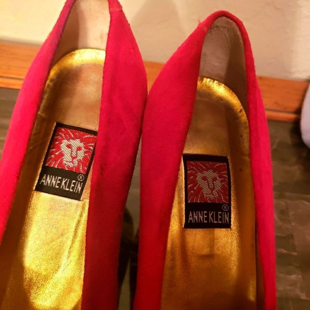 Anne Klein suede pumps - Picture 4 of 5